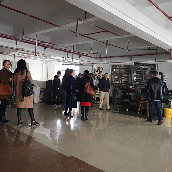 自動(dòng)噴槍廠家